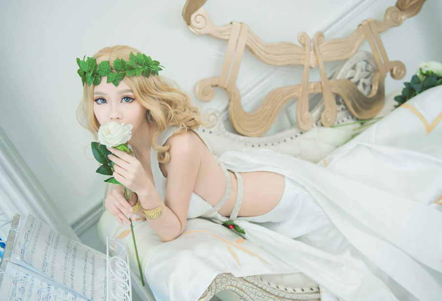 撸友们的福利 LOL英雄联盟琴瑟仙女娑娜COSPLAY性感图片